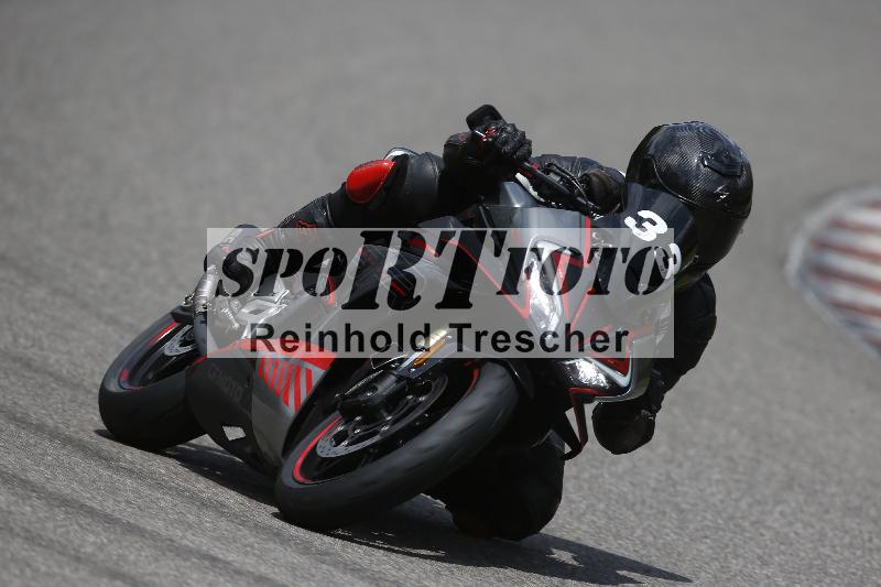 /Archiv-2024/29 12.06.2024 MOTO.CH Track Day ADR/Gruppe gelb/33